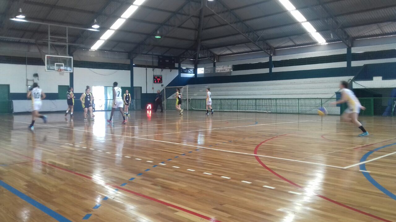 28.05-Feminino-Adulto-12 Feminino adulto estreia com derrota na Associação Regional de Basquete