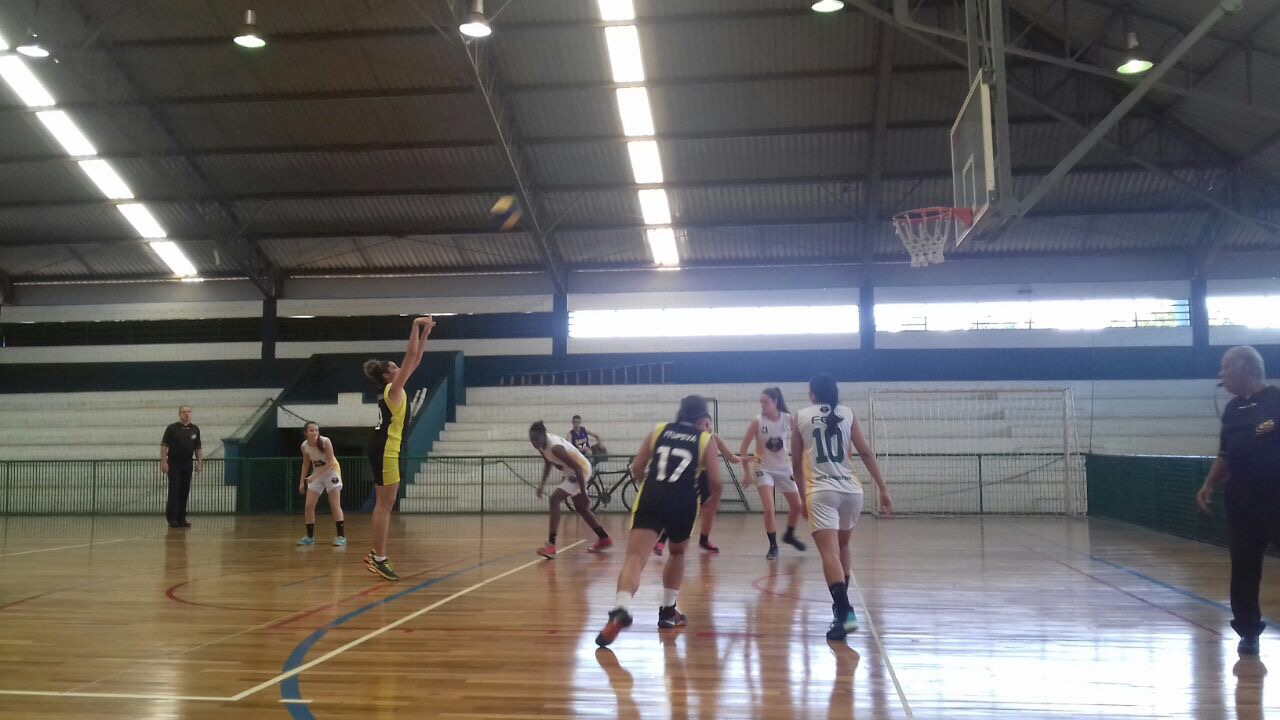 28.05-Feminino-Adulto-14 Feminino adulto estreia com derrota na Associação Regional de Basquete