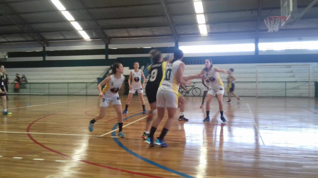 28.05-Feminino-Adulto-17 Feminino adulto estreia com derrota na Associação Regional de Basquete