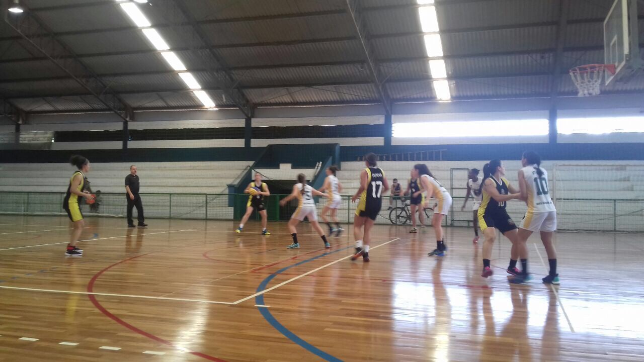 28.05-Feminino-Adulto-20 Feminino adulto estreia com derrota na Associação Regional de Basquete