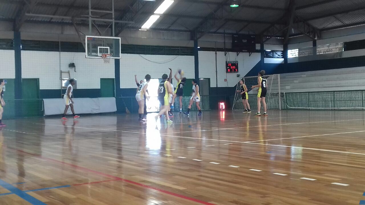 28.05-Feminino-Adulto-4 Feminino adulto estreia com derrota na Associação Regional de Basquete
