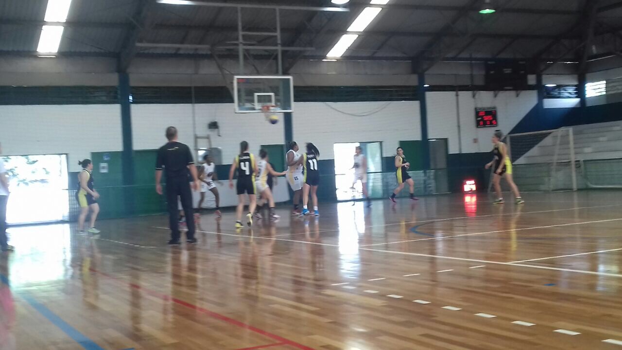 28.05-Feminino-Adulto-5 Feminino adulto estreia com derrota na Associação Regional de Basquete