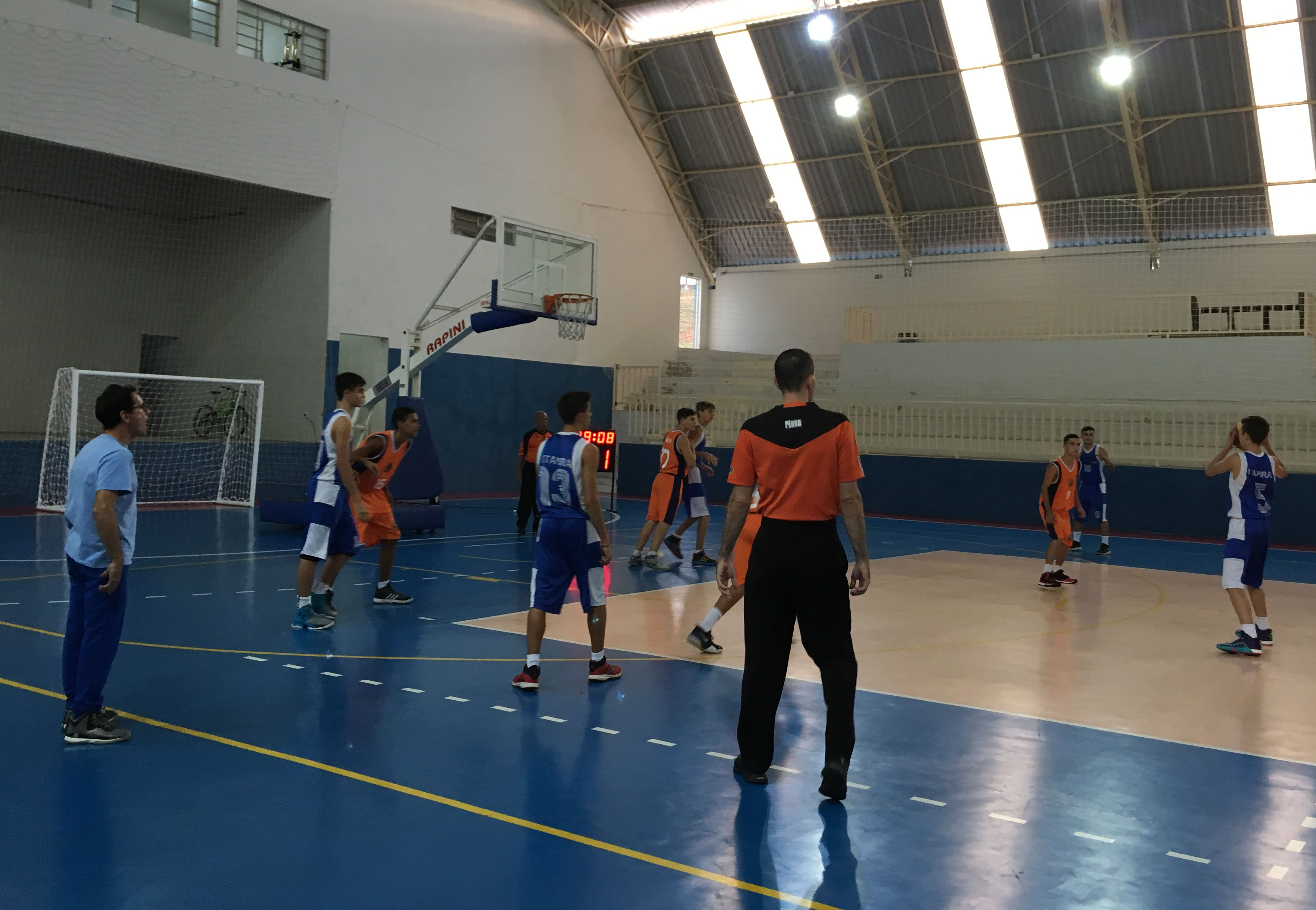 IMG_0252 Basquete masculino Sub-15 não consegue superar Itapira e sofre segunda derrota
