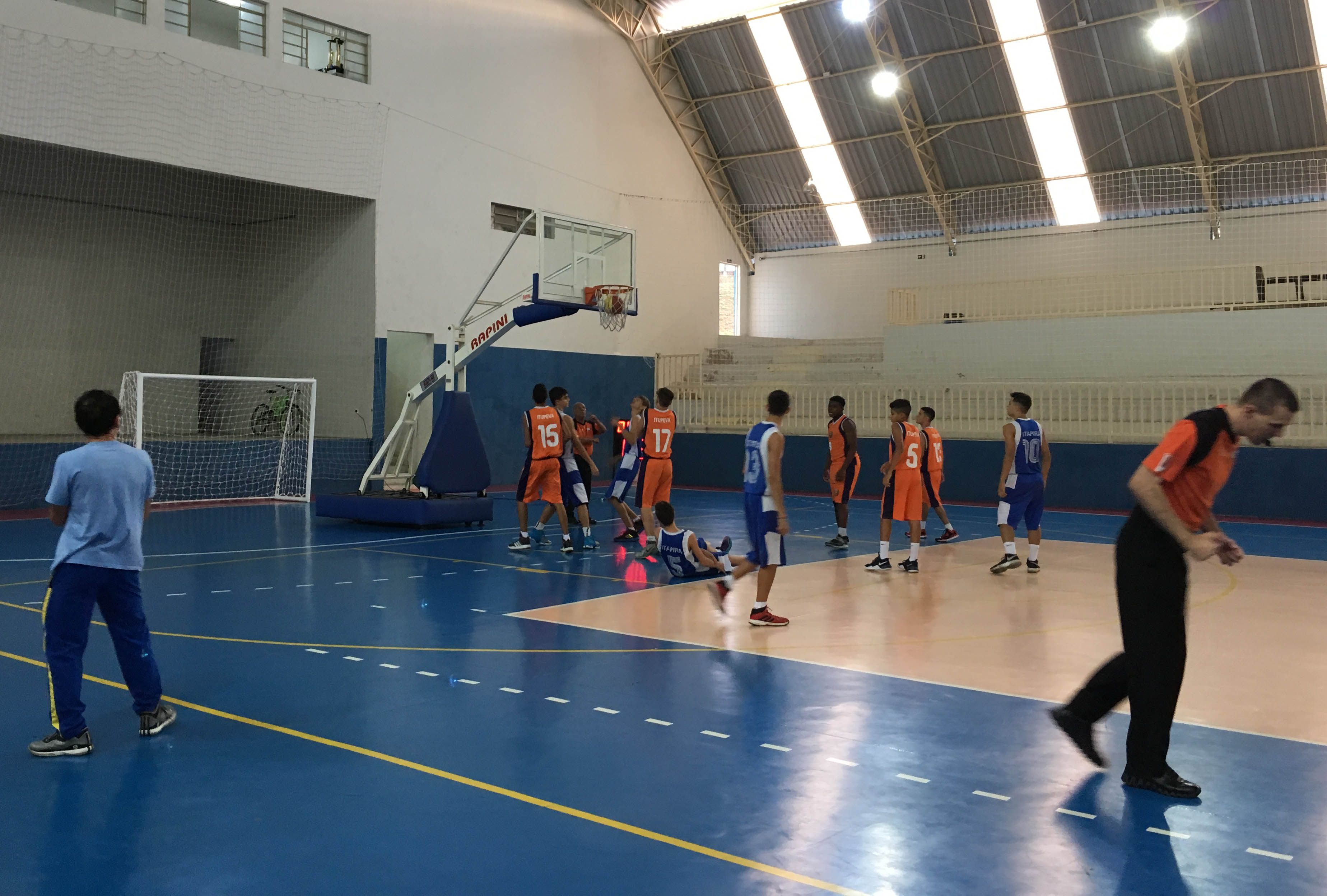 IMG_0254 Basquete masculino Sub-15 não consegue superar Itapira e sofre segunda derrota