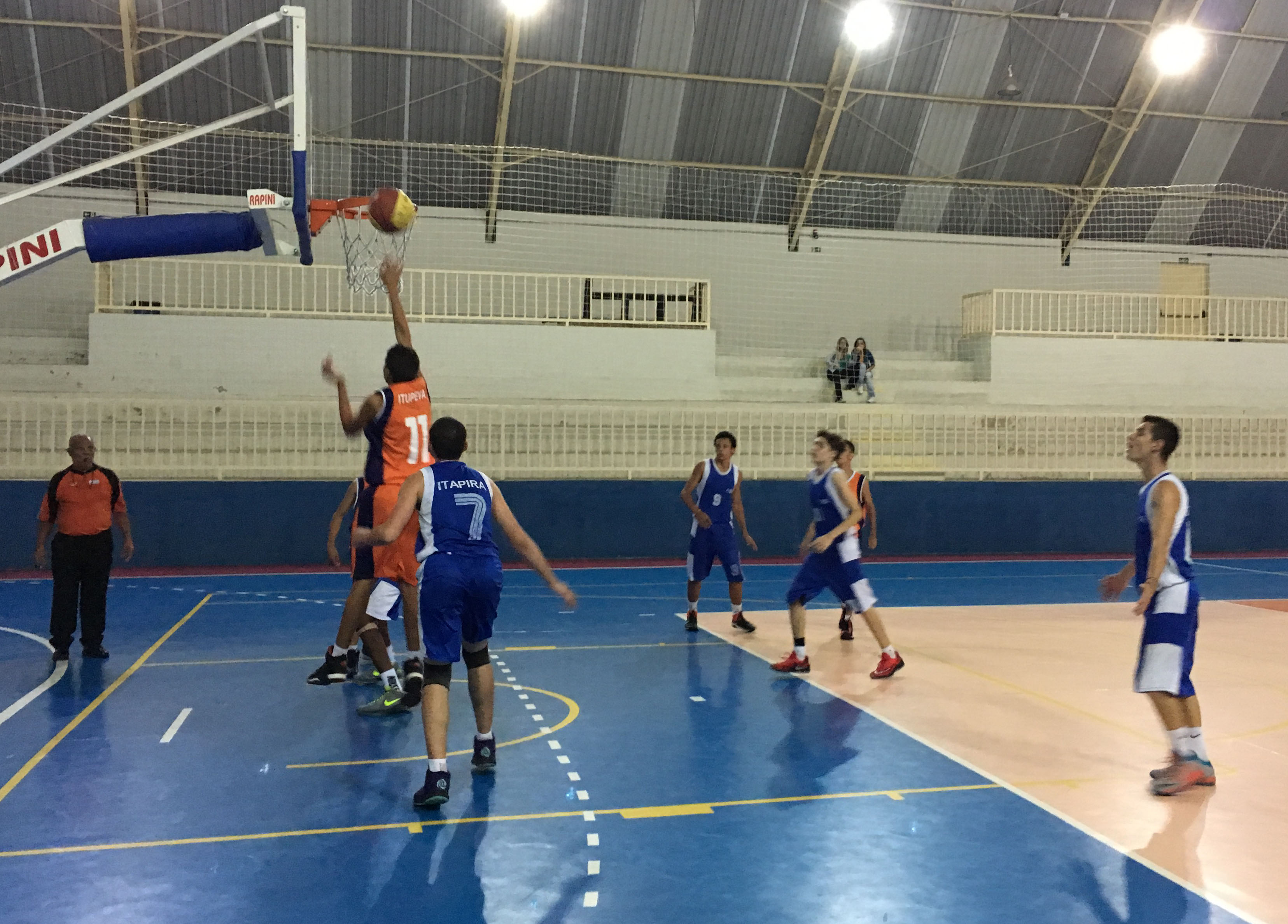 IMG_0305 Basquete masculino Sub-15 não consegue superar Itapira e sofre segunda derrota