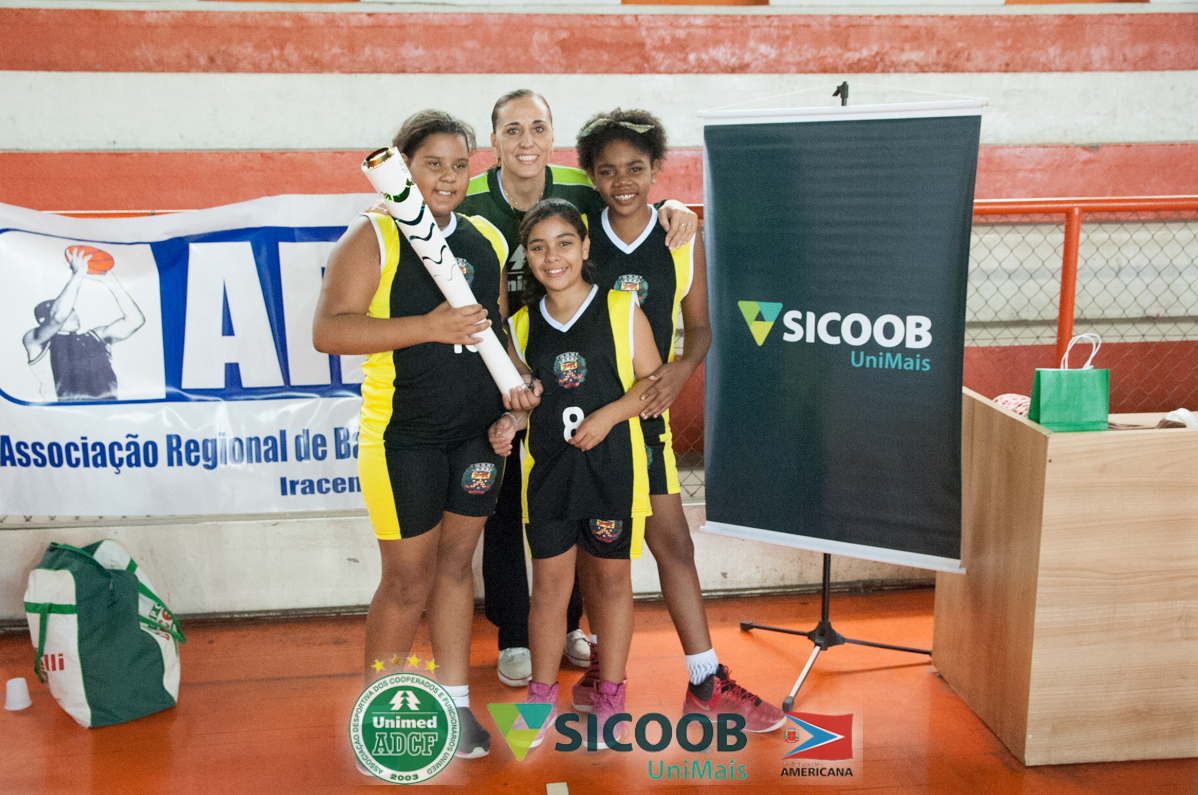 Torneio-sub-12-Americana-15 Sub-12 feminino fica em segundo em Festival de Basquete de Americana