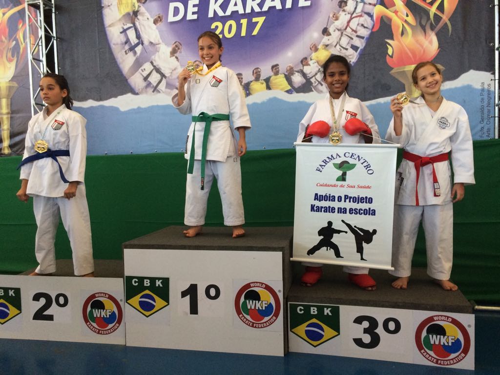 10.06-Sandryellen-1 Itupevenses garantem classificação para a final Brasileira de Karatê