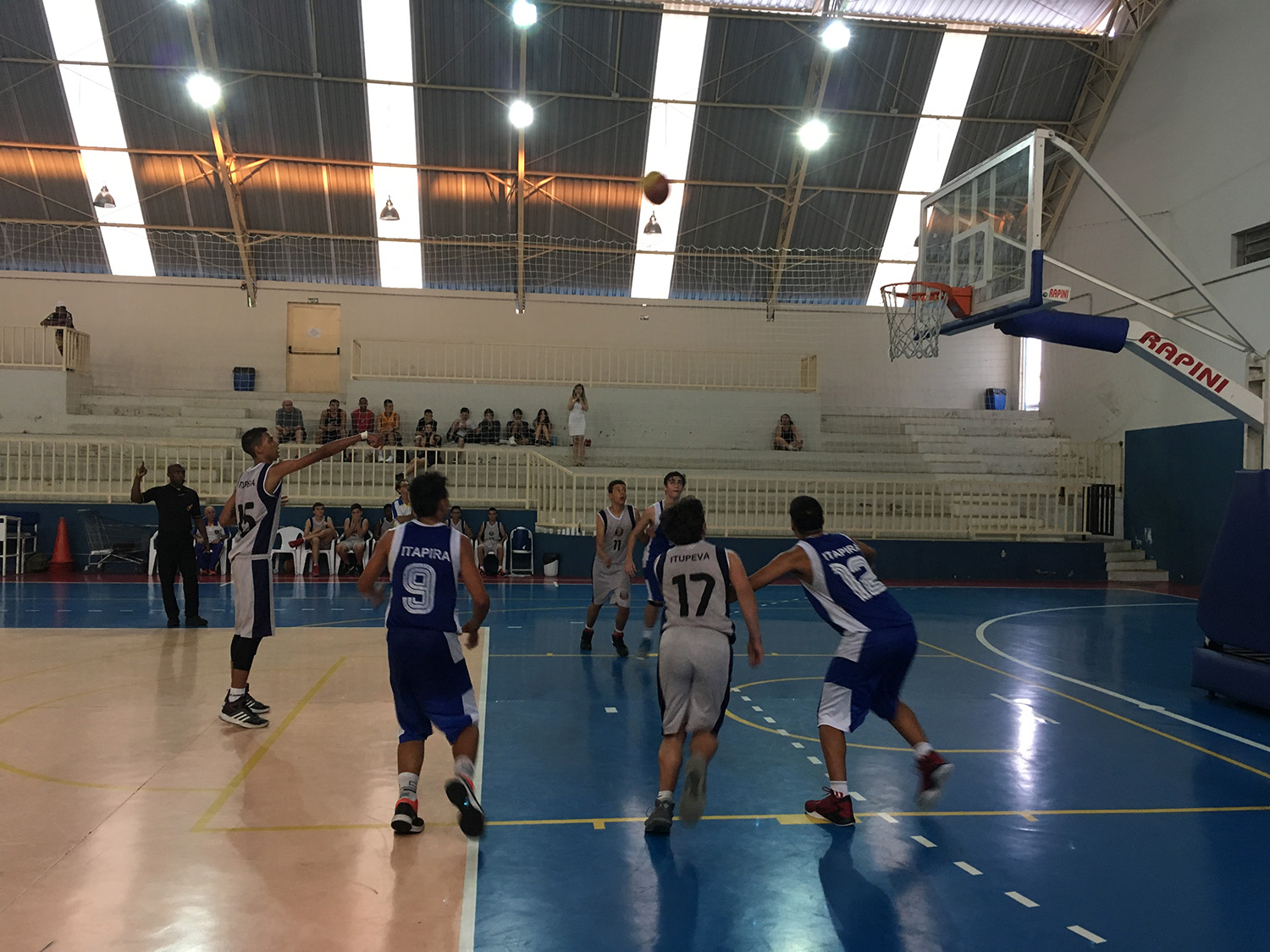28.09-Basquete-sub-15-masculino-1 Por pouco! Basquete sub-15 deixa vitória escapar nos minutos finais