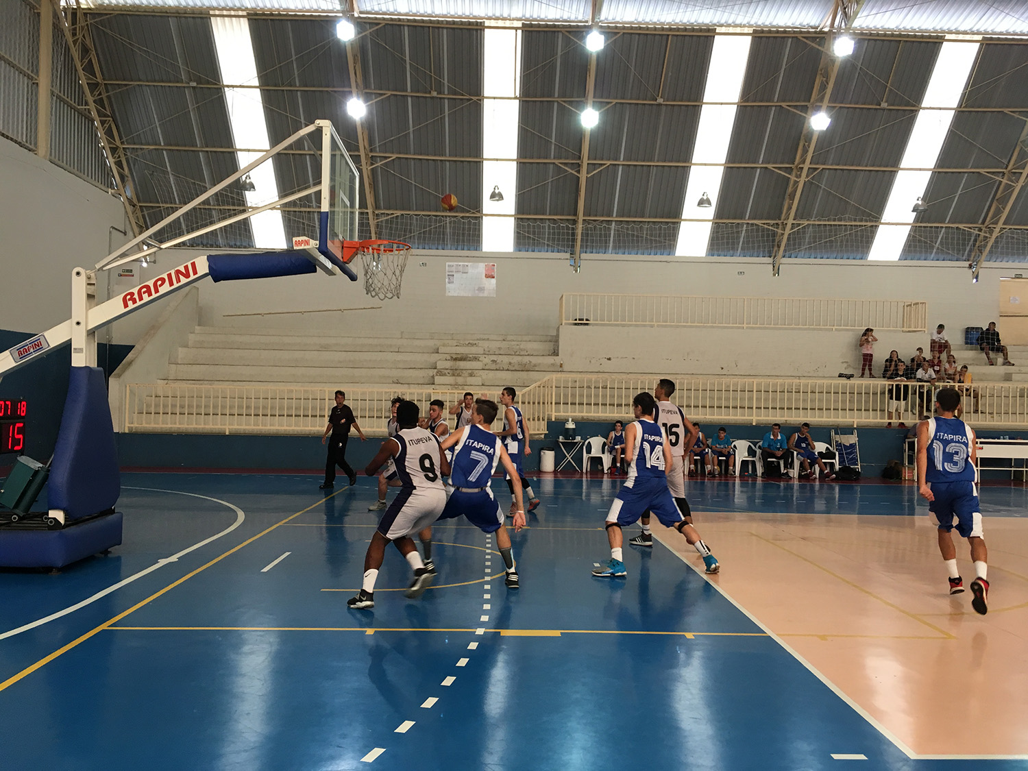 28.09-Basquete-sub-15-masculino-11 Por pouco! Basquete sub-15 deixa vitória escapar nos minutos finais