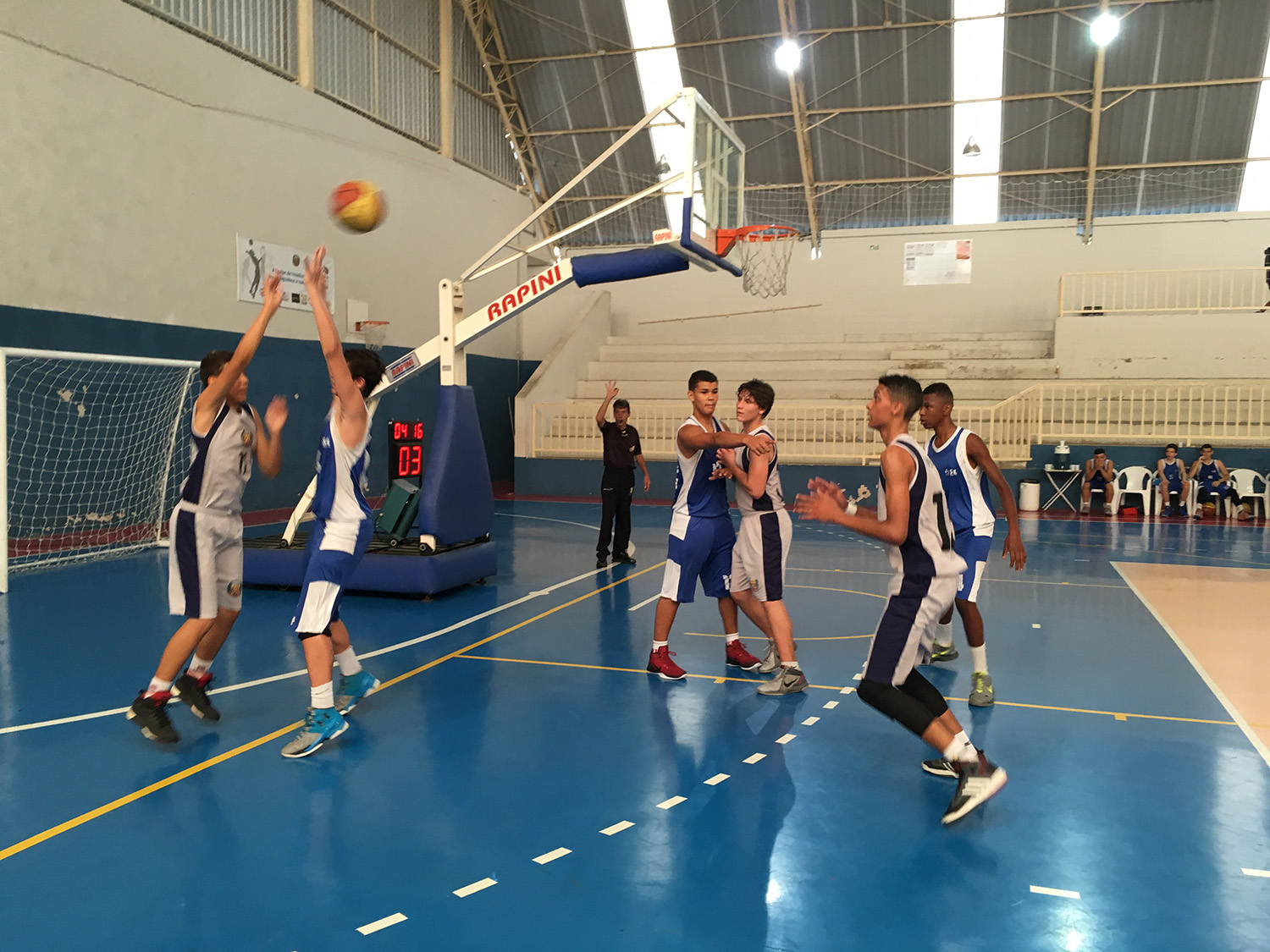 28.09-Basquete-sub-15-masculino-36 Por pouco! Basquete sub-15 deixa vitória escapar nos minutos finais