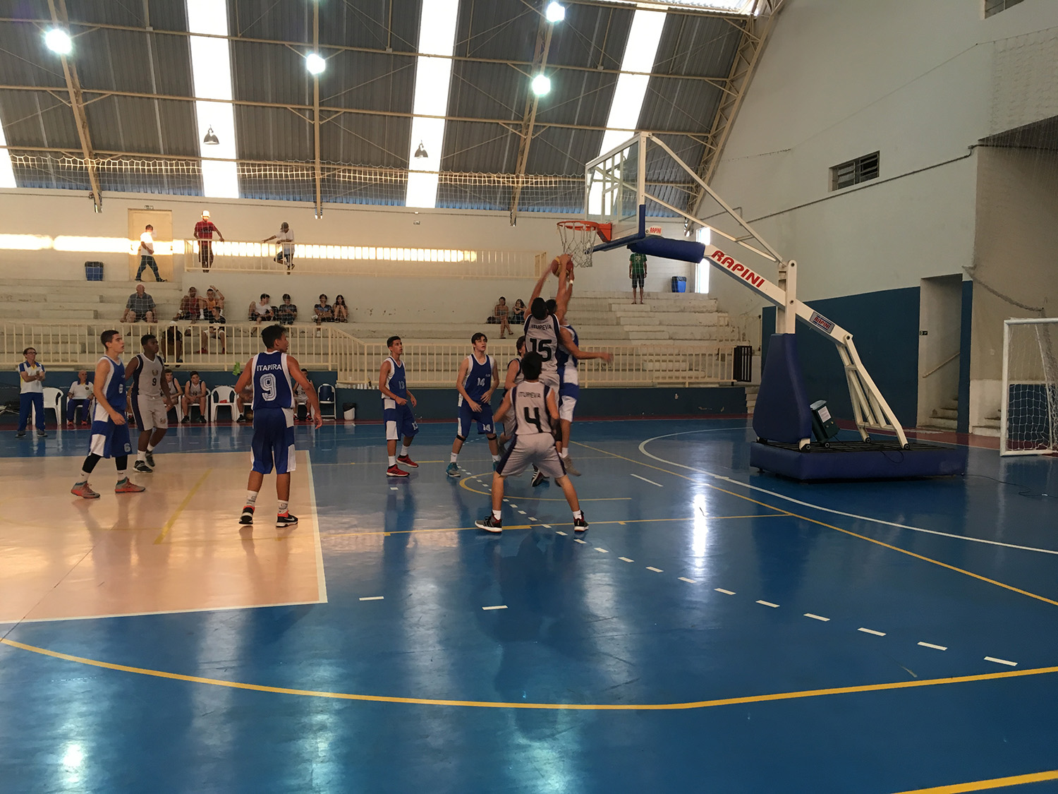 28.09-Basquete-sub-15-masculino-48 Por pouco! Basquete sub-15 deixa vitória escapar nos minutos finais
