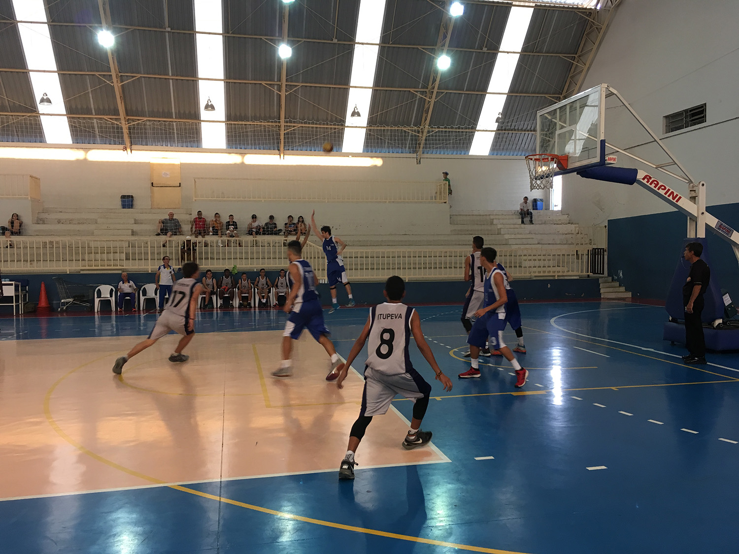 28.09-Basquete-sub-15-masculino-51 Por pouco! Basquete sub-15 deixa vitória escapar nos minutos finais