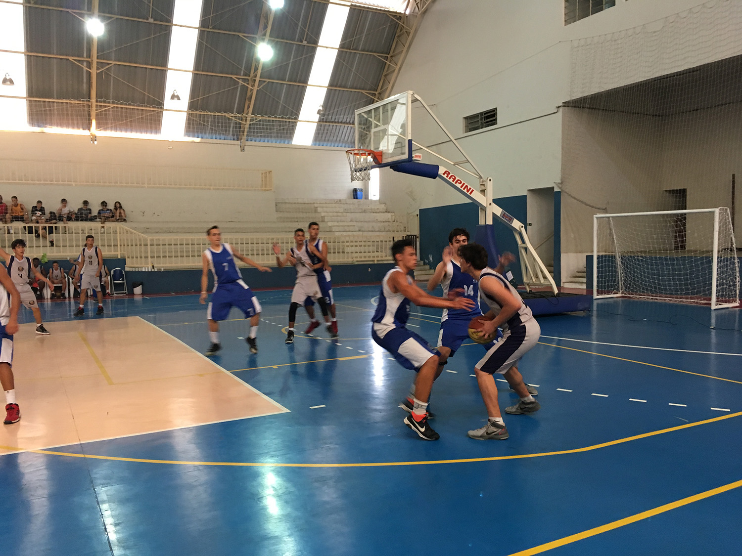 28.09-Basquete-sub-15-masculino-54 Por pouco! Basquete sub-15 deixa vitória escapar nos minutos finais