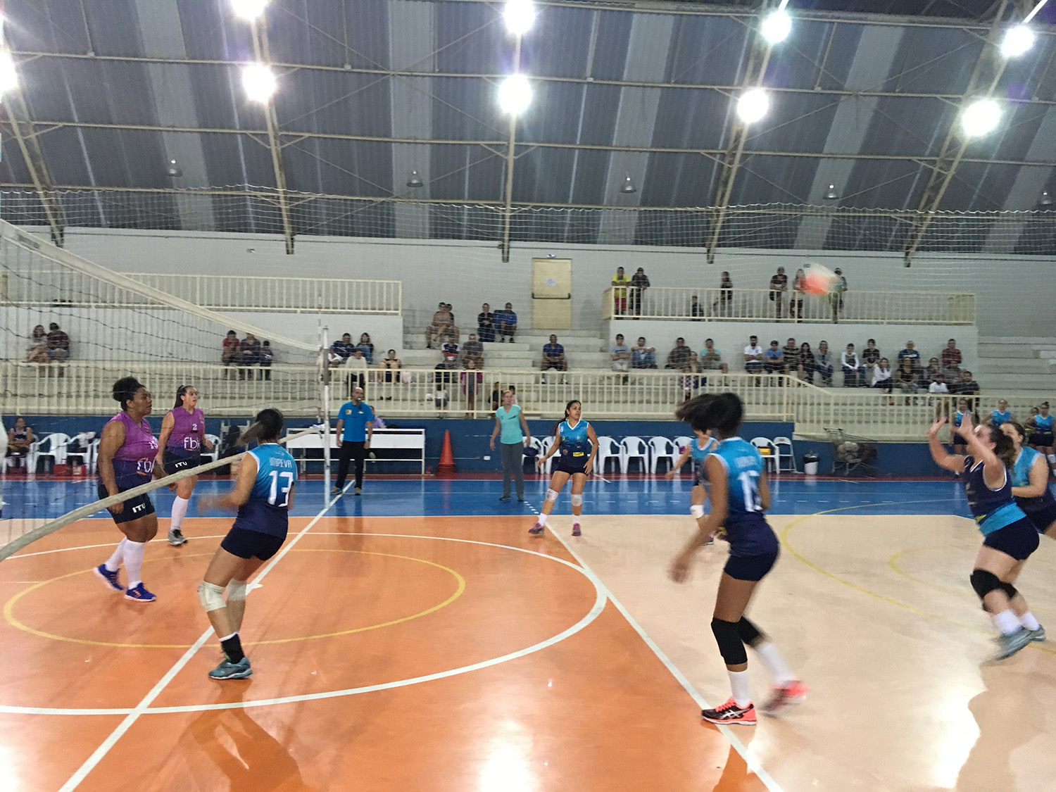 28.09-volei-feminino-adulto-21 Em jogo de superação, vôlei feminino vence Itu