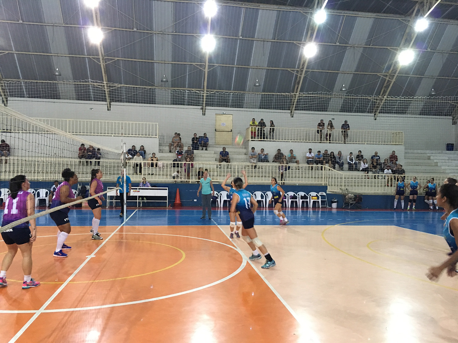 28.09-volei-feminino-adulto-22 Em jogo de superação, vôlei feminino vence Itu