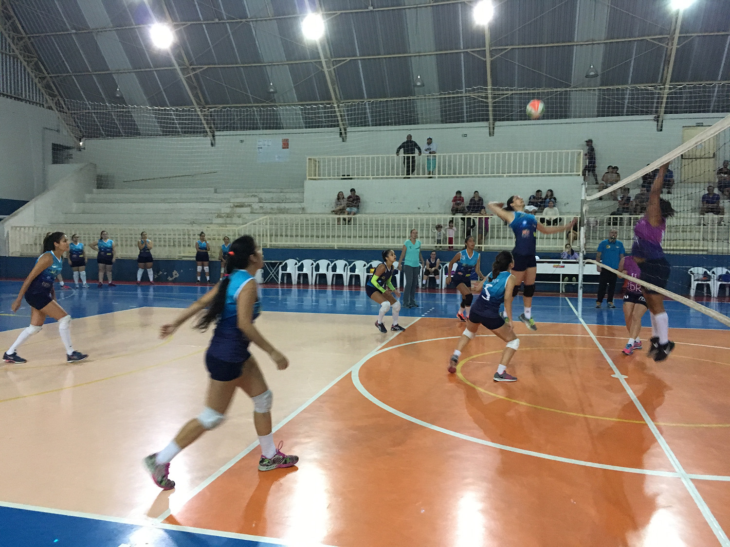 28.09-volei-feminino-adulto-30 Em jogo de superação, vôlei feminino vence Itu