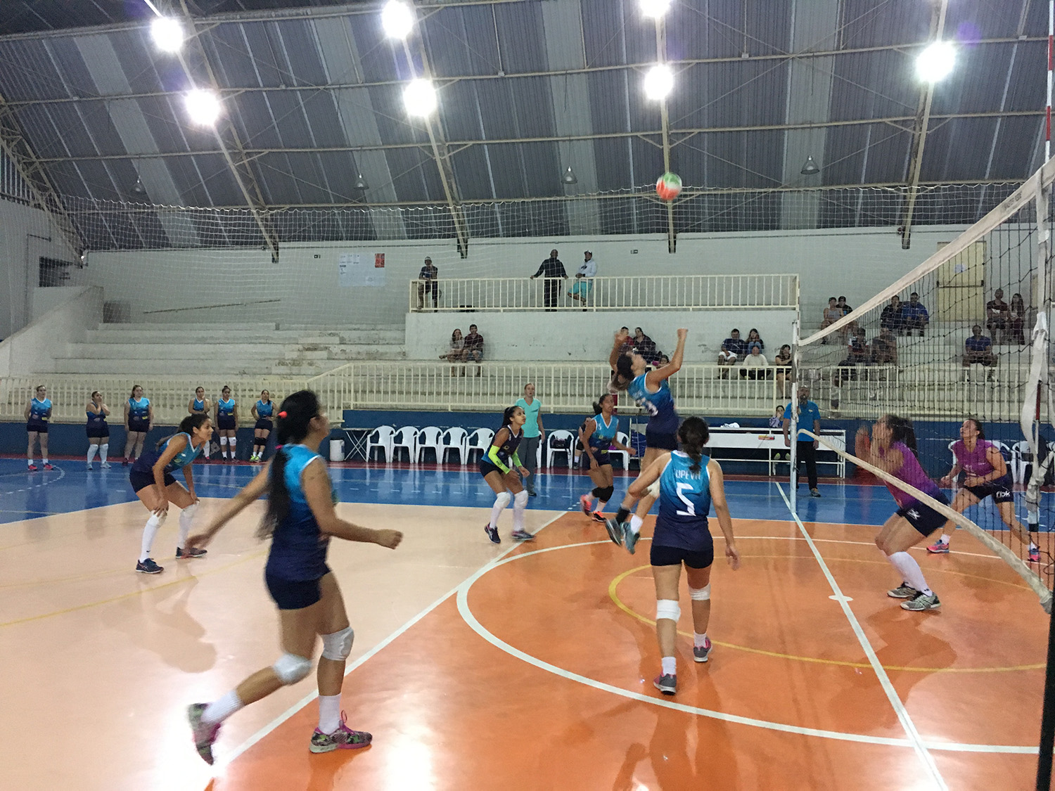 28.09-volei-feminino-adulto-34 Em jogo de superação, vôlei feminino vence Itu