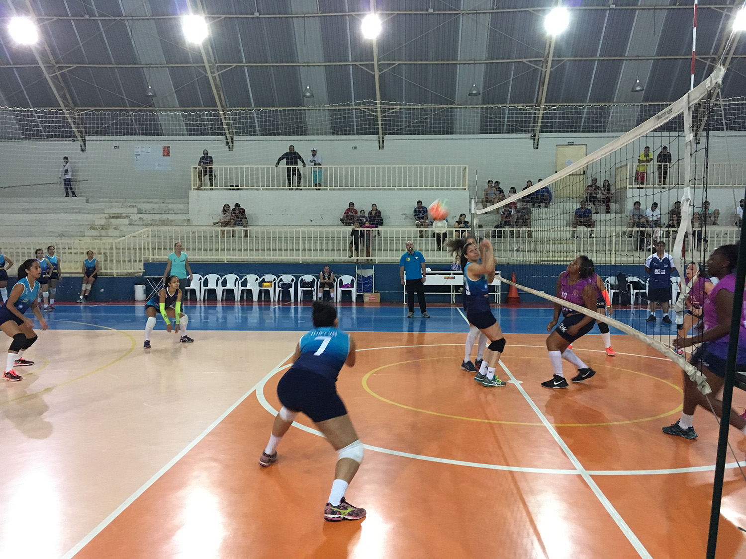 28.09-volei-feminino-adulto-38 Em jogo de superação, vôlei feminino vence Itu