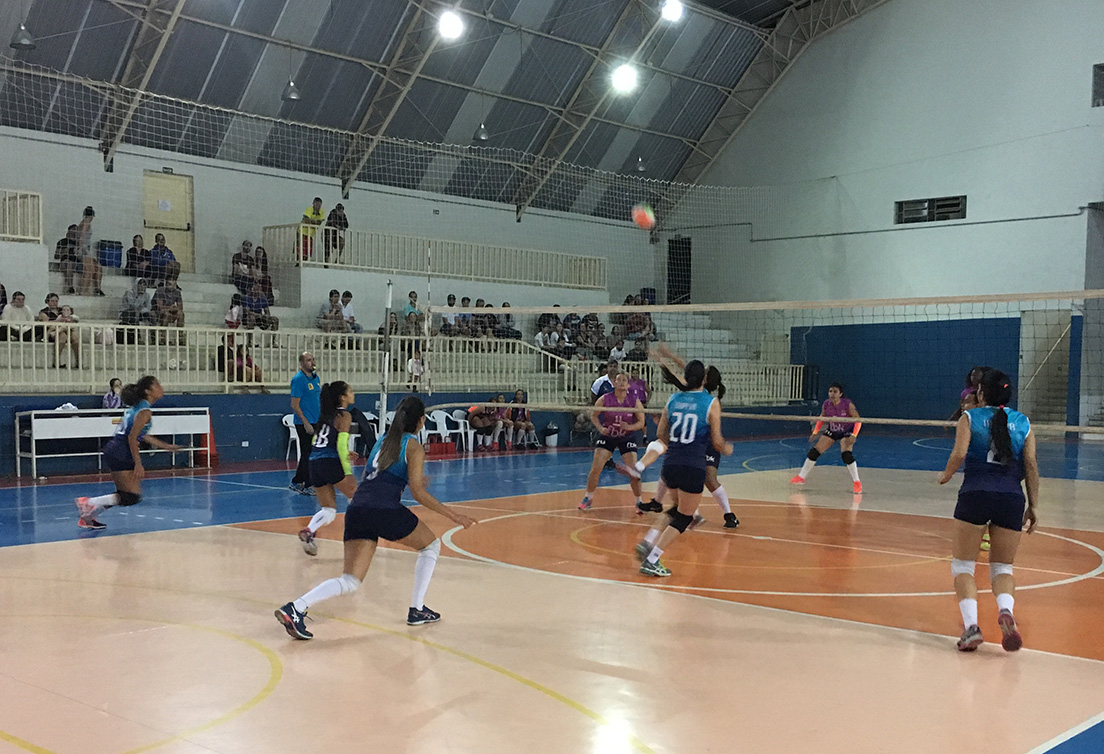 28.09-volei-feminino-adulto-43 Em jogo de superação, vôlei feminino vence Itu