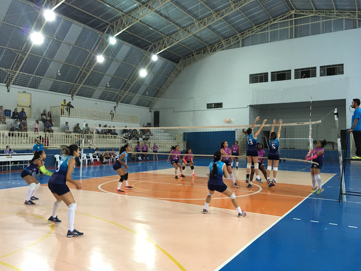 28.09-volei-feminino-adulto-46 Em jogo de superação, vôlei feminino vence Itu