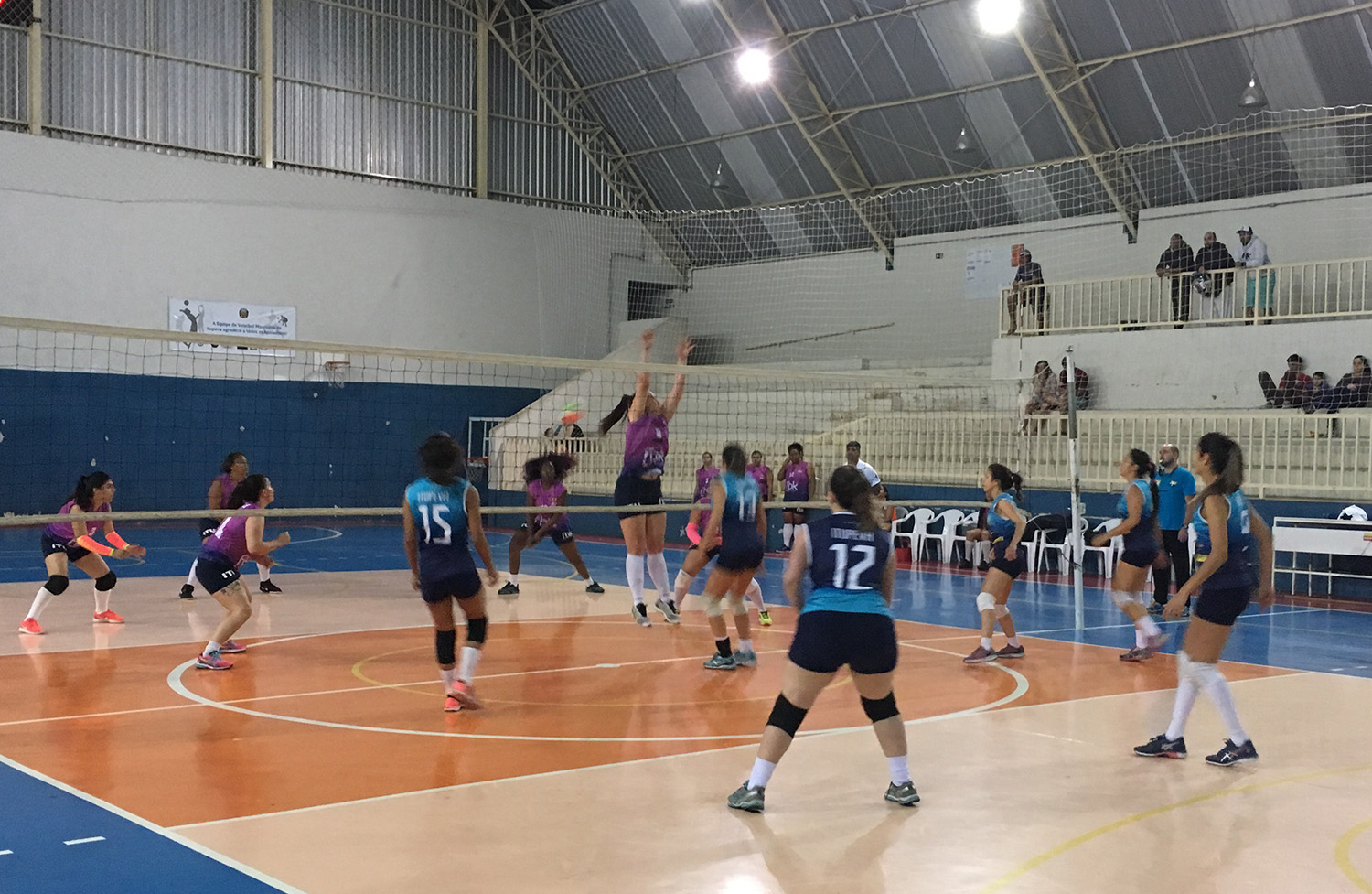 28.09-volei-feminino-adulto-52 Em jogo de superação, vôlei feminino vence Itu