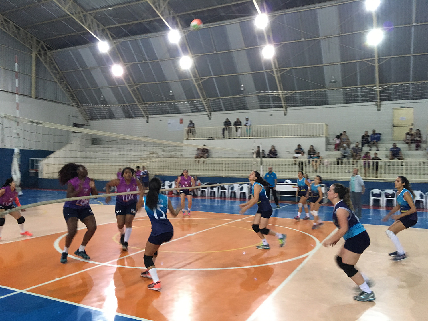 28.09-volei-feminino-adulto-54 Em jogo de superação, vôlei feminino vence Itu