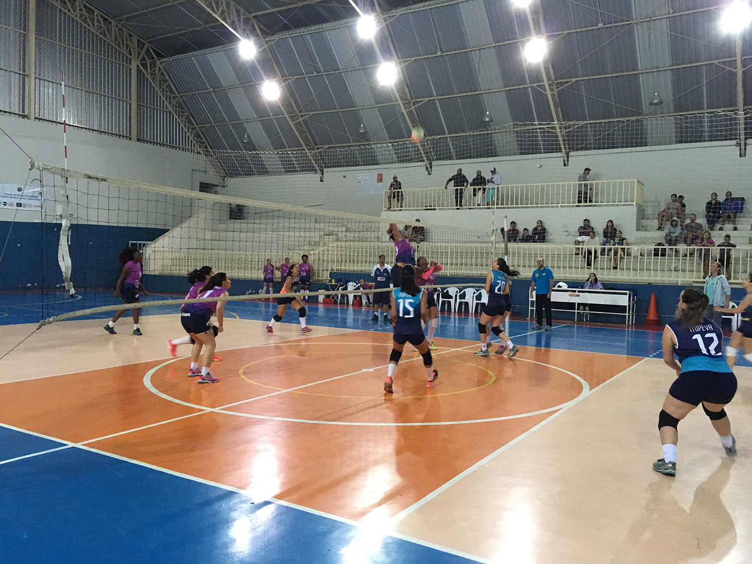 28.09-volei-feminino-adulto-56 Em jogo de superação, vôlei feminino vence Itu