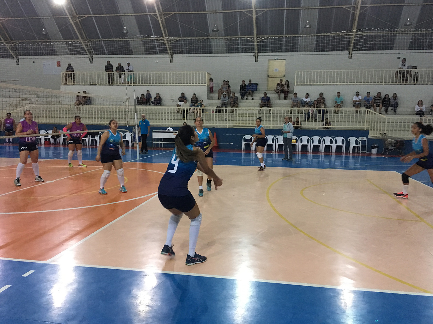 28.09-volei-feminino-adulto-58 Em jogo de superação, vôlei feminino vence Itu