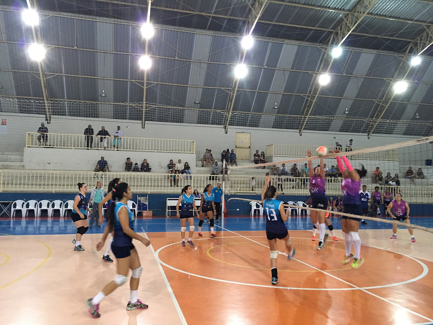 28.09-volei-feminino-adulto-77 Em jogo de superação, vôlei feminino vence Itu