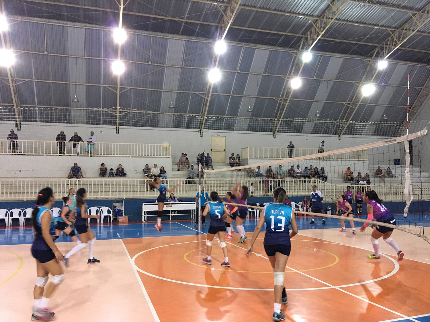 28.09-volei-feminino-adulto-78 Em jogo de superação, vôlei feminino vence Itu