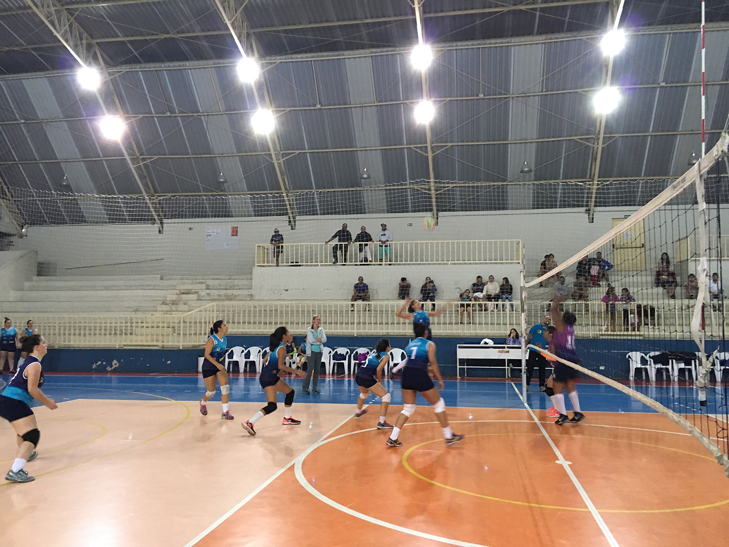 28.09-volei-feminino-adulto-83 Em jogo de superação, vôlei feminino vence Itu
