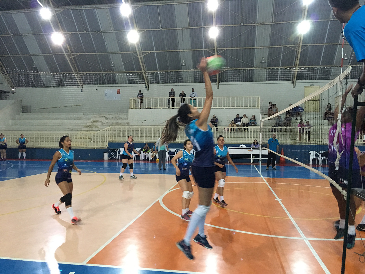 28.09-volei-feminino-adulto-87 Em jogo de superação, vôlei feminino vence Itu