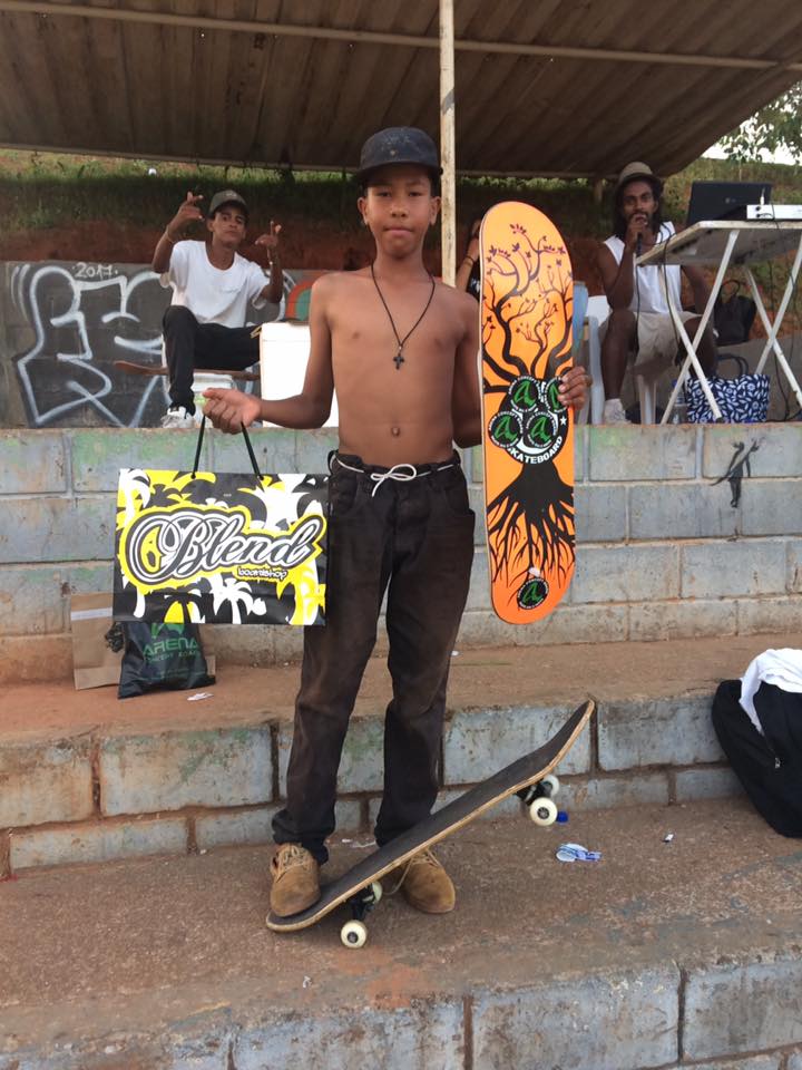 As-Ruas-Estão-Olhando-9 Grafite e skate animaram pista de Skate nesse domingo (3)