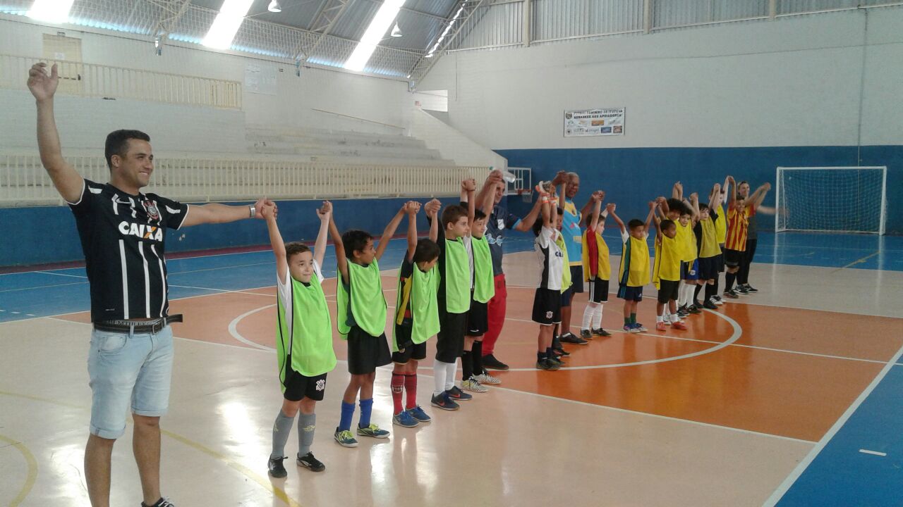 Sub-10-13 Confraternização da Escolinha de Futsal reúne pais e alunos