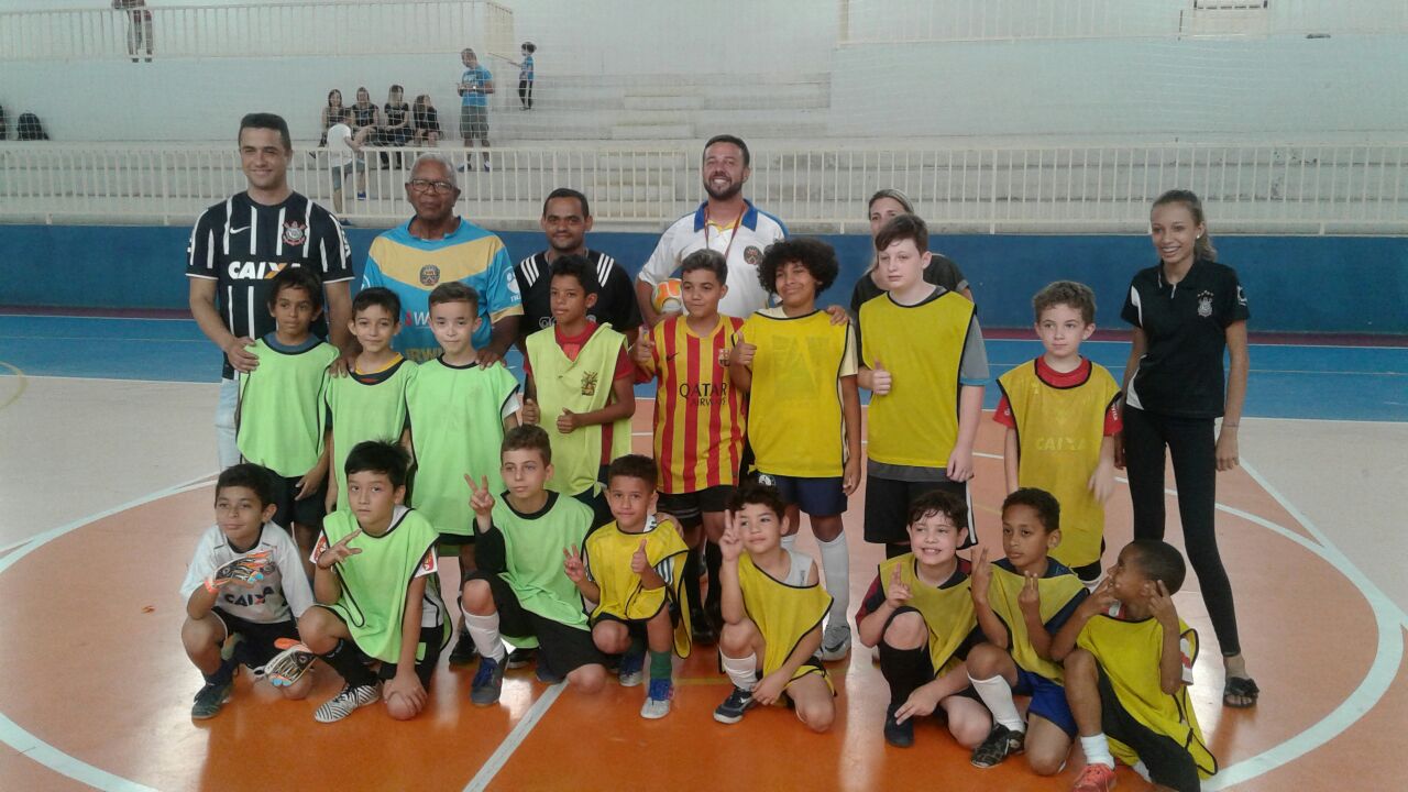 Sub-10-14 Confraternização da Escolinha de Futsal reúne pais e alunos