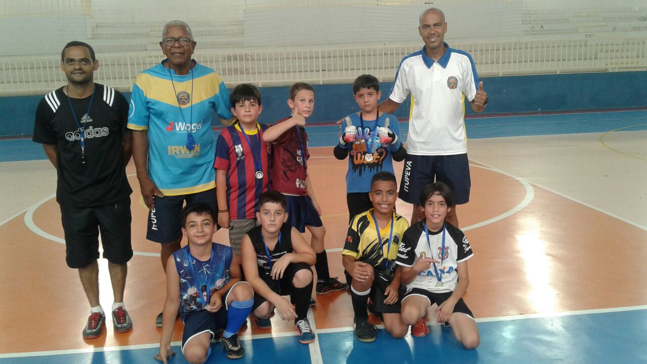 Sub-10-17 Confraternização da Escolinha de Futsal reúne pais e alunos
