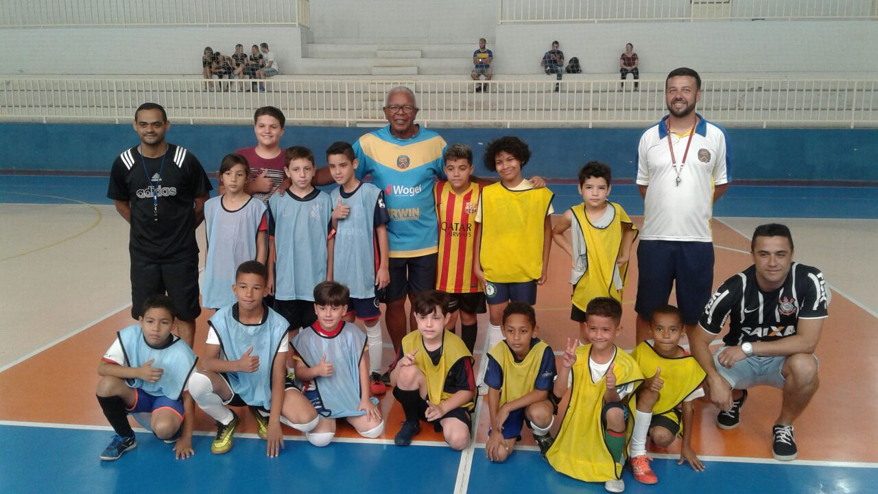 Sub-10-2 Confraternização da Escolinha de Futsal reúne pais e alunos