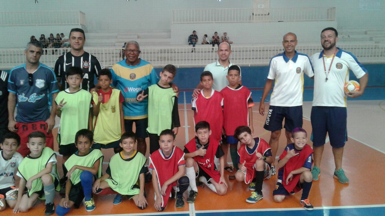 Sub-10-4 Confraternização da Escolinha de Futsal reúne pais e alunos