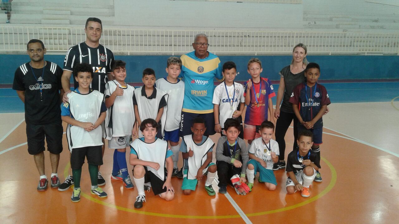 Sub-10-9 Confraternização da Escolinha de Futsal reúne pais e alunos