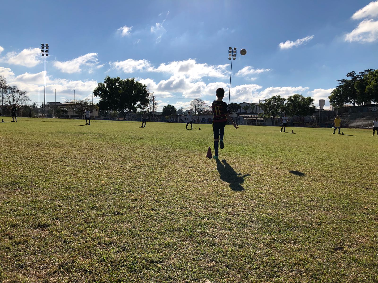 Treino-Futebol-5 Escolinha de futebol da Prefeitura pode ser caminho para realizar o sonho de ser jogador