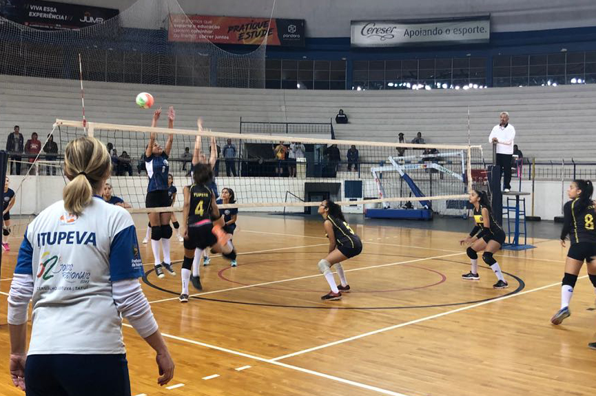 06.09-estreia-jogos-infantil-5 Vôlei estreia com vitória na fase regional dos Jogos Estadual Infantil