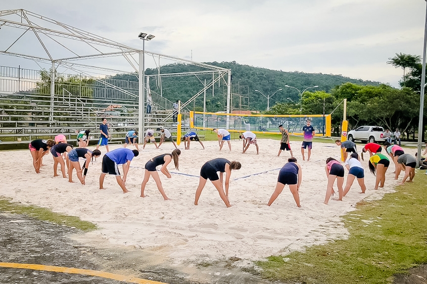 Clinica-Volei-15 Vôlei de Praia: Primeiro dia de clínica agradou jovens no Parque da Cidade