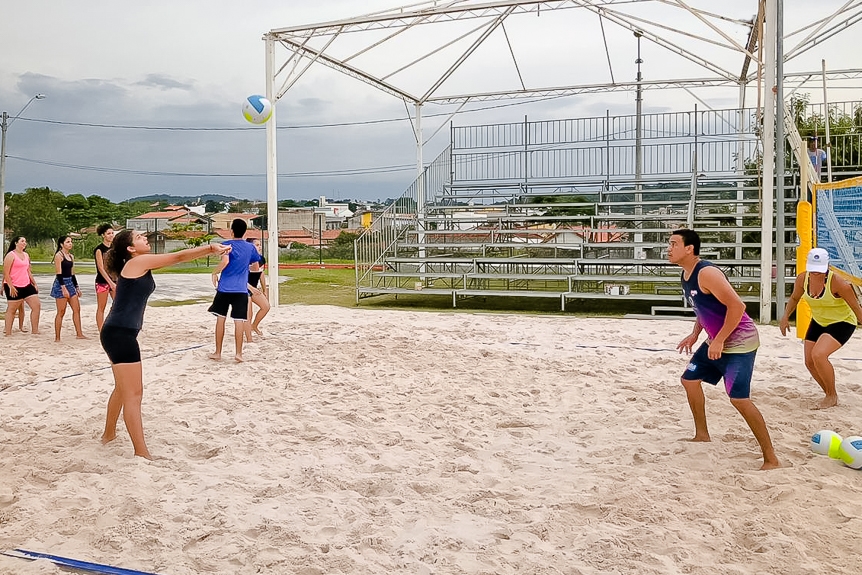 Clinica-Volei-16 Vôlei de Praia: Primeiro dia de clínica agradou jovens no Parque da Cidade