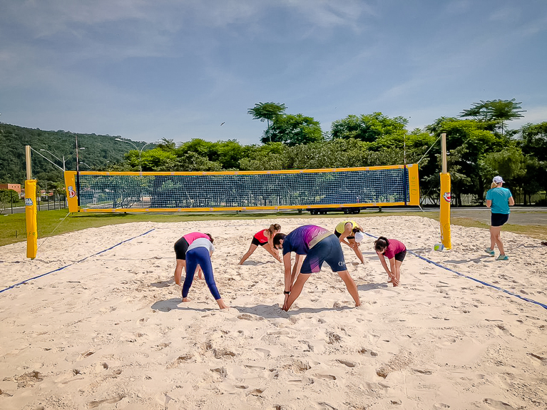 Clinica-Volei-2 Vôlei de Praia: Primeiro dia de clínica agradou jovens no Parque da Cidade
